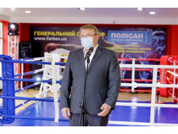 У Сумах урочисто відкрито Академію боксу заслуженого тренера України Володимира Віннікова